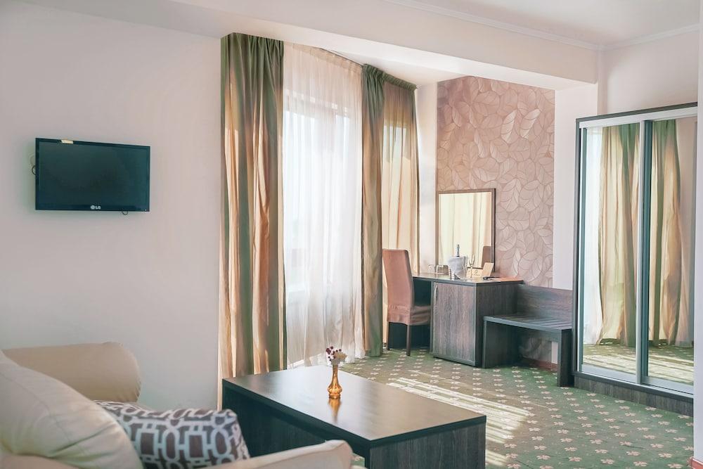 Golden Palace Hotel Αλμάτι Εξωτερικό φωτογραφία