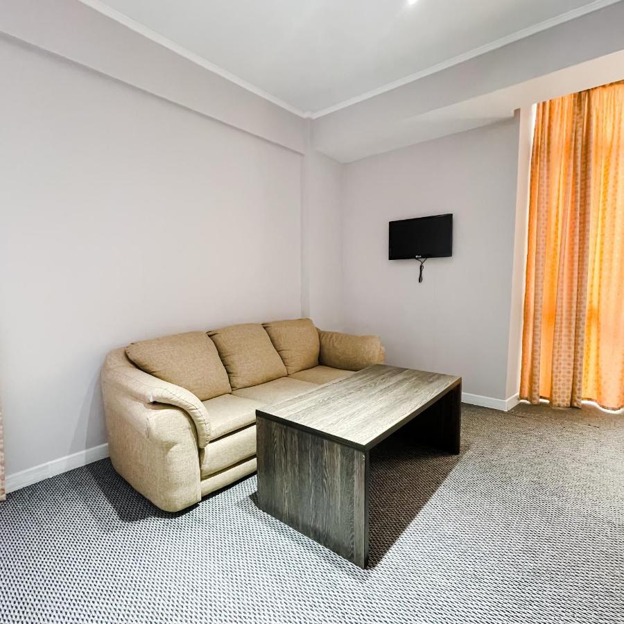 Golden Palace Hotel Αλμάτι Εξωτερικό φωτογραφία