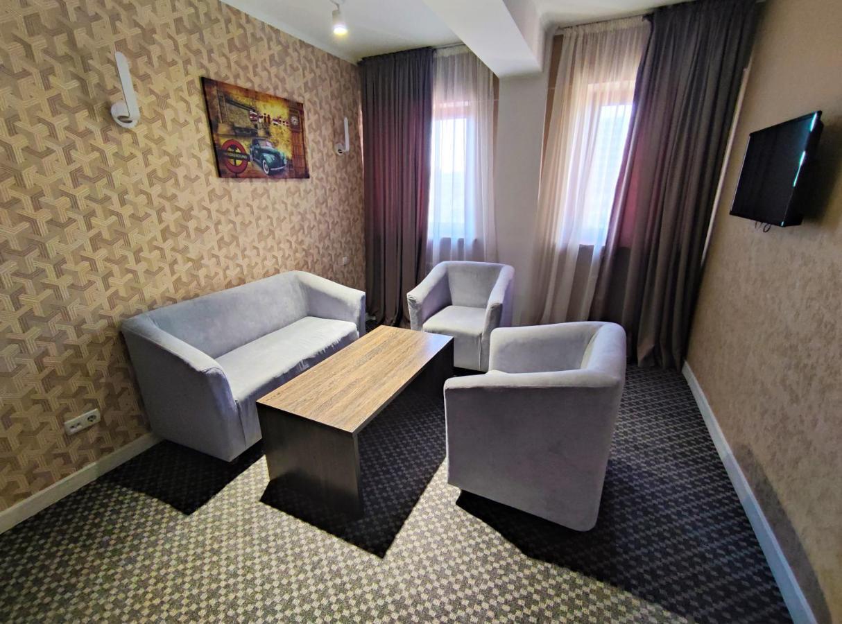 Golden Palace Hotel Αλμάτι Εξωτερικό φωτογραφία