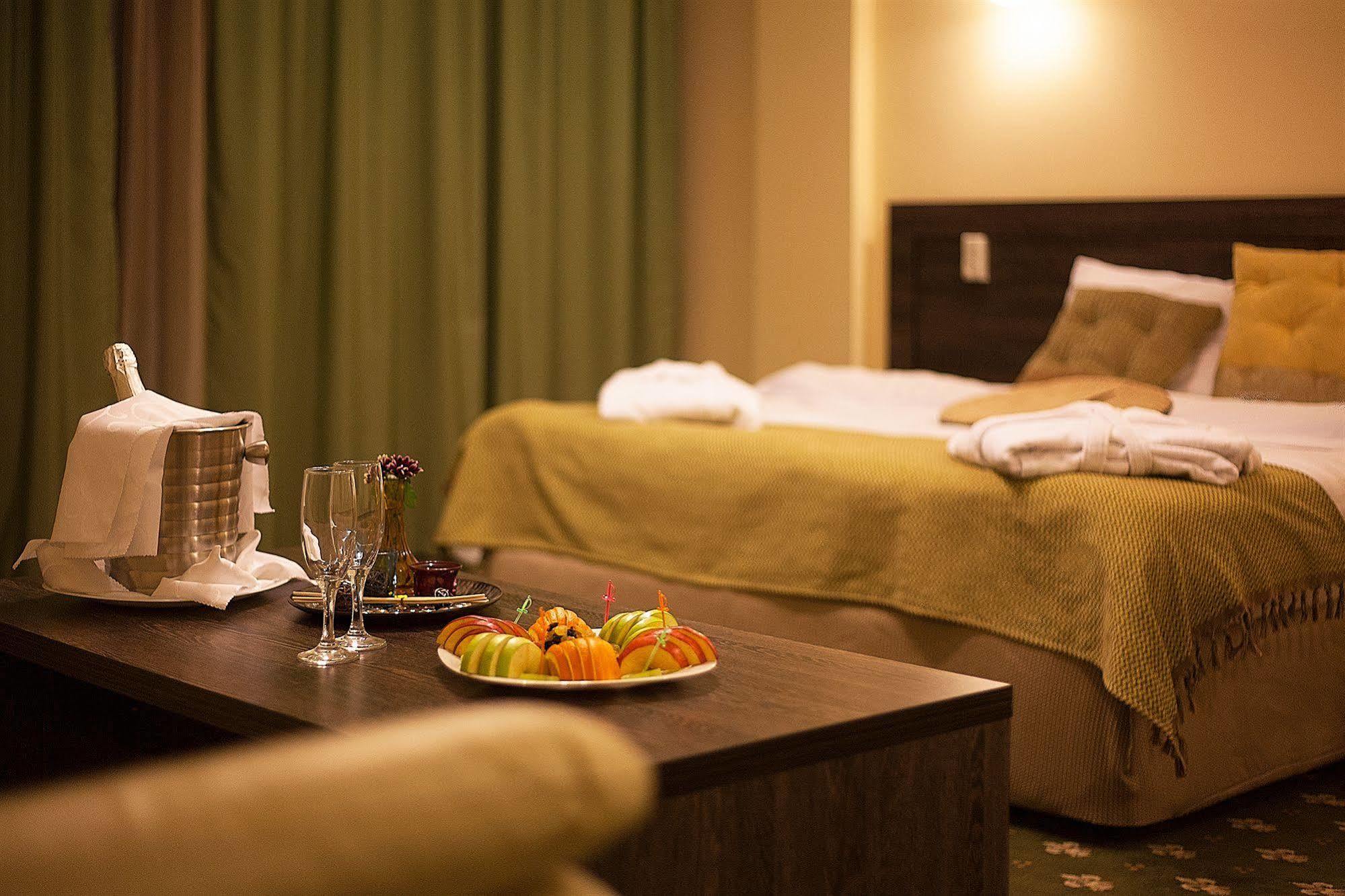 Golden Palace Hotel Αλμάτι Εξωτερικό φωτογραφία