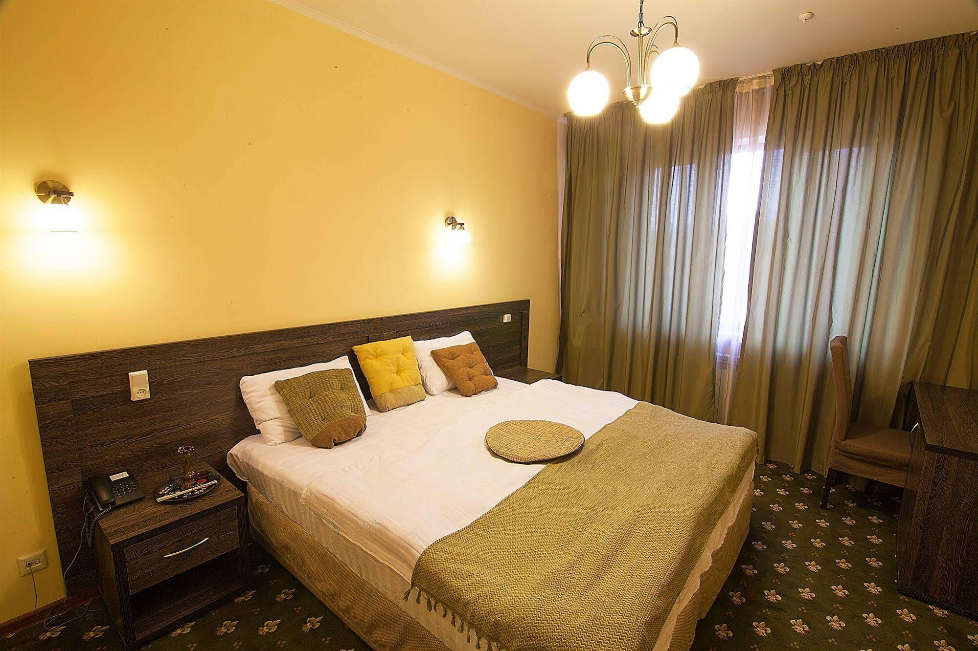 Golden Palace Hotel Αλμάτι Εξωτερικό φωτογραφία